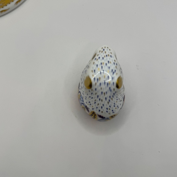 Royal Crown Derby Poppy Mouse Collectors Guild Exclusive Gift 1996 paperweight - Picture 7 of 10